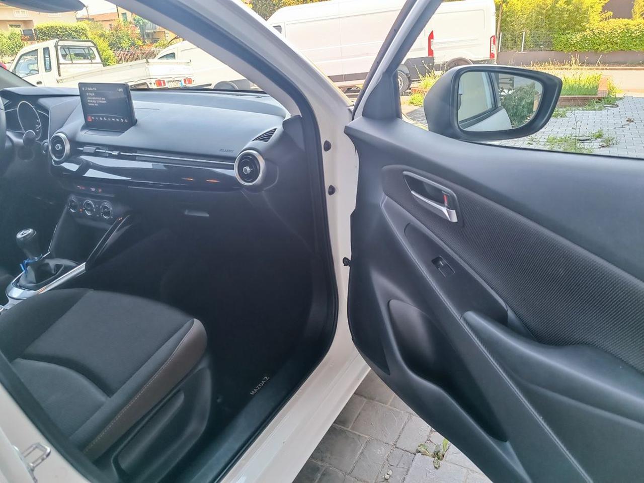 MAZDA 2 1.5 e-Skyactiv-G 90 CV M Hybrid Evolve - 25