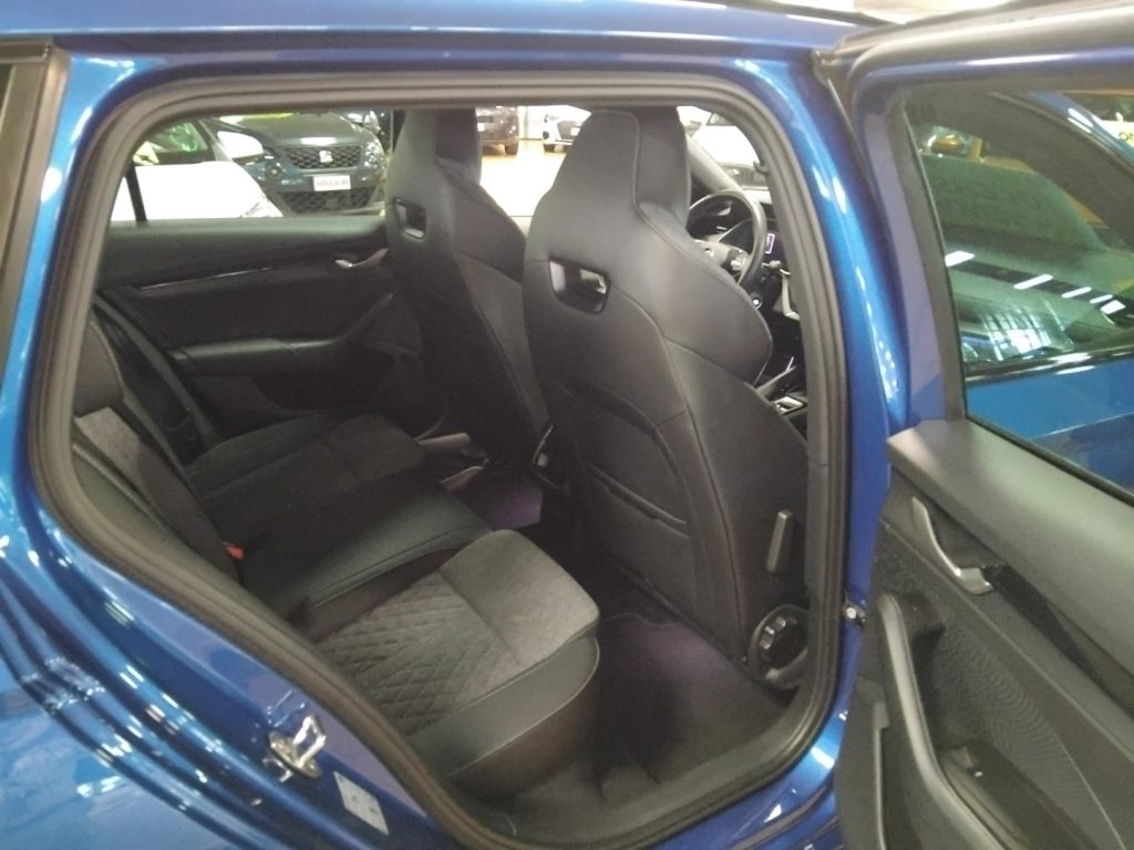 SKODA Octavia 2.0 TDI DSG Wagon Sportline 18 C/GRIMALDI SP.DAY - 14