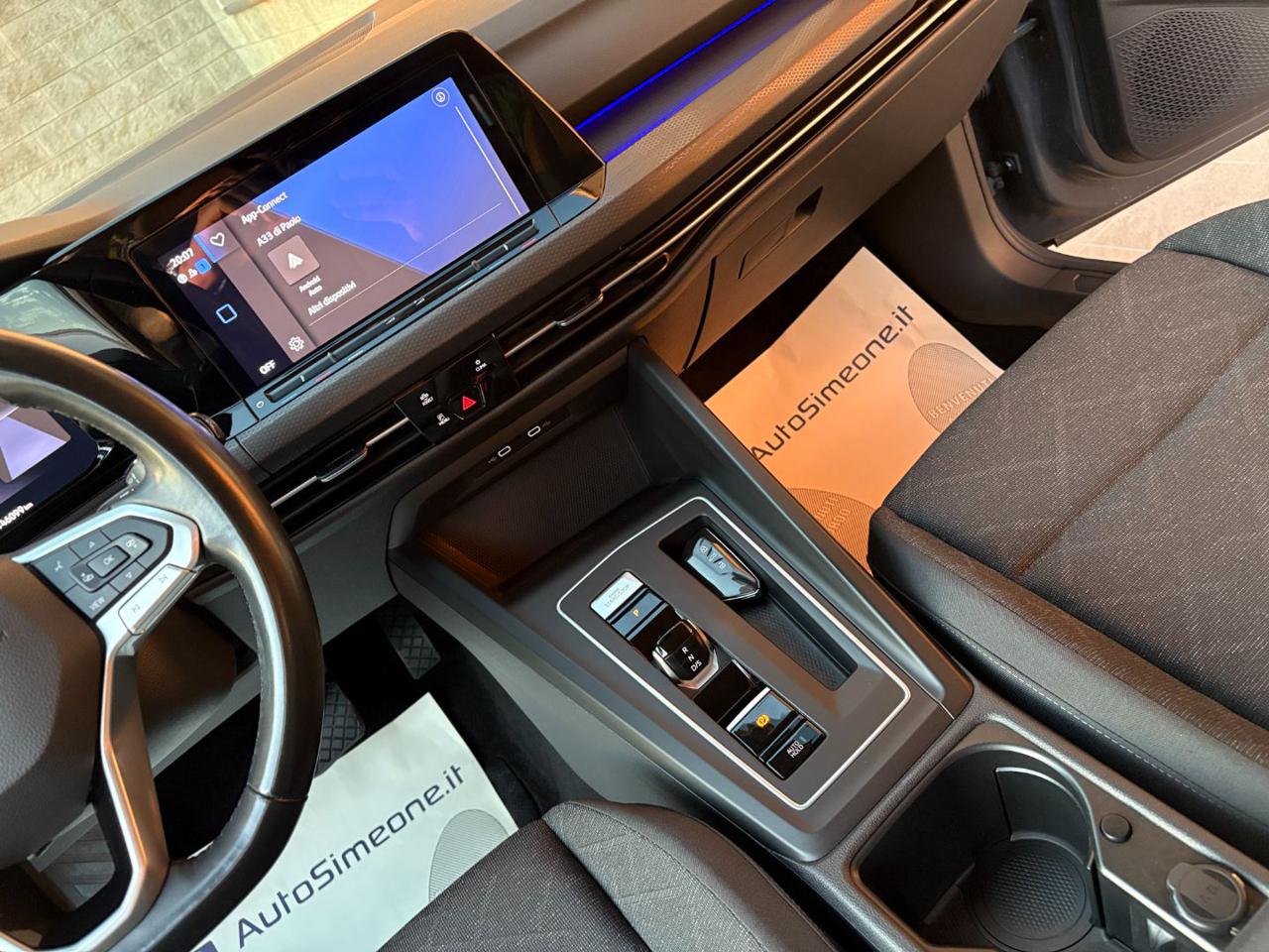 VOLKSWAGEN Golf 2.0 TDI DSG SCR Life COCKPIT-LUCI AMBIENTE - 23