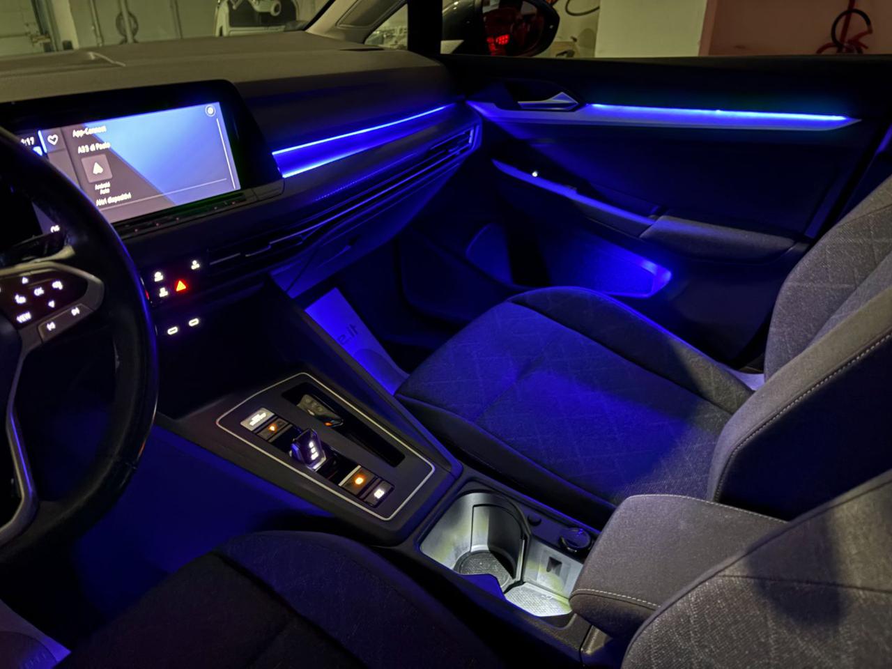 VOLKSWAGEN Golf 2.0 TDI DSG SCR Life COCKPIT-LUCI AMBIENTE - 32