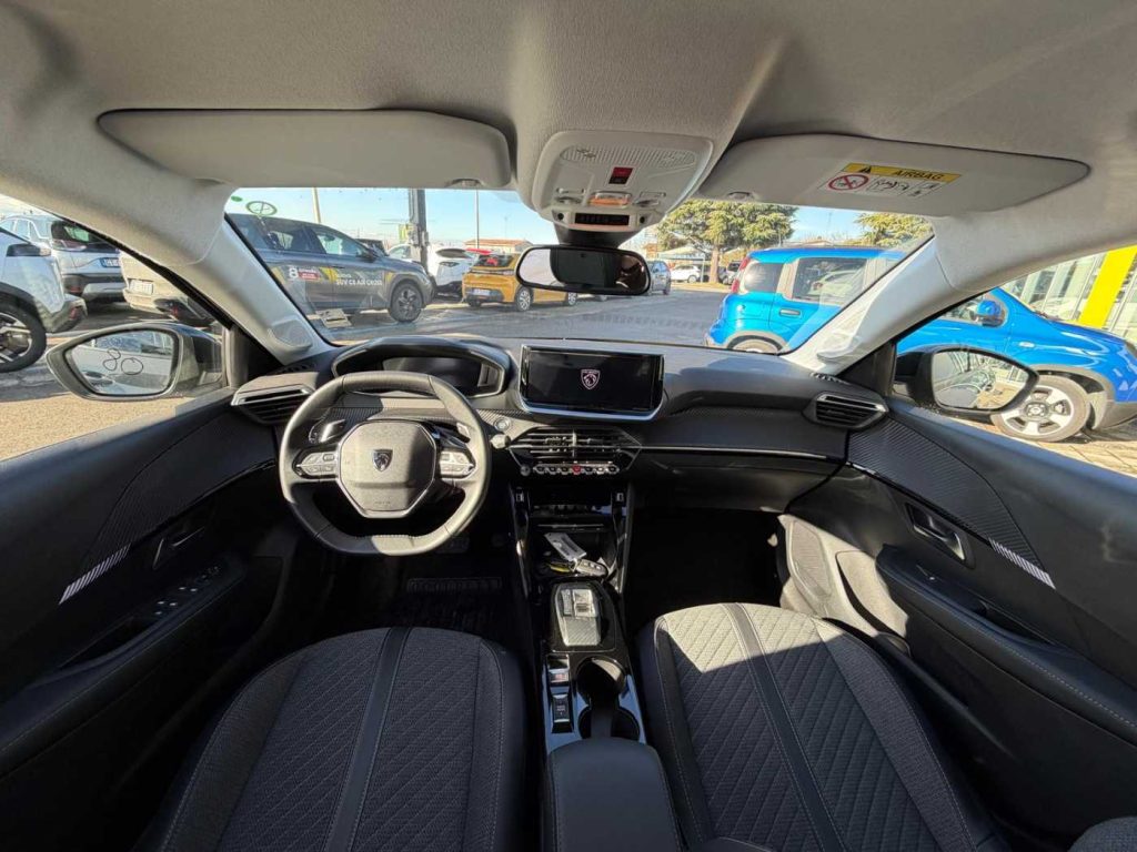 PEUGEOT 208 Hybrid 110 e-DCS6 Allure - 14
