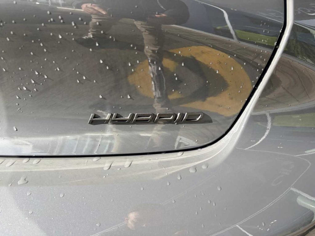 PEUGEOT 208 Hybrid 110 e-DCS6 Allure - 11