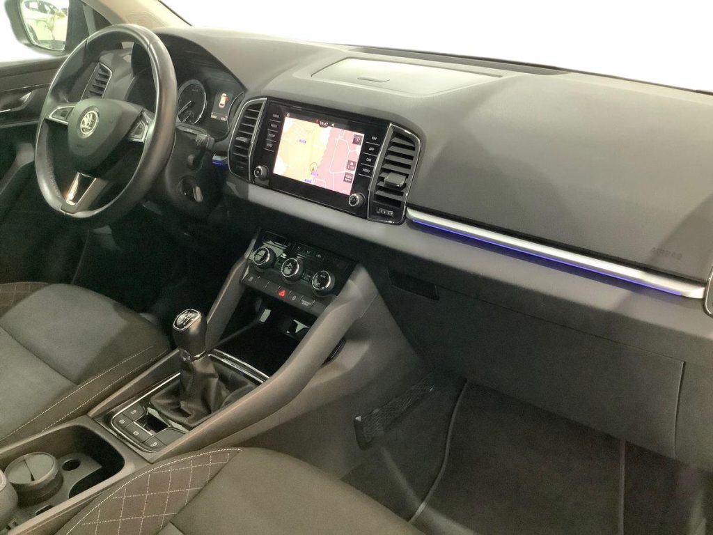 SKODA Karoq 1.6 TDI SCR Executive - 9