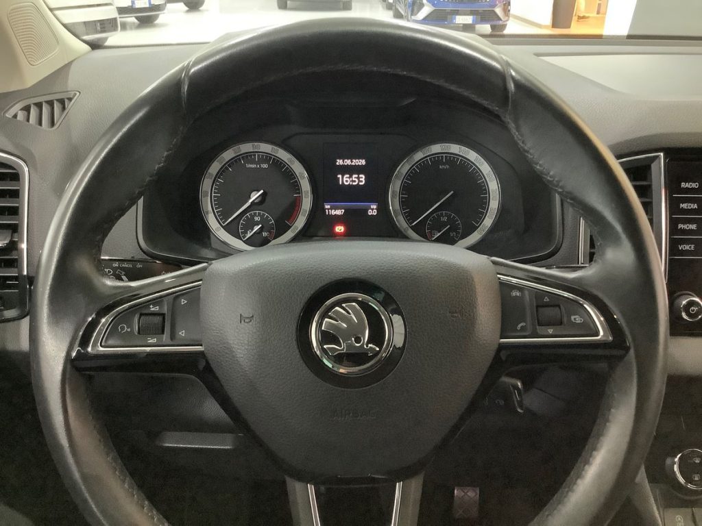 SKODA Karoq 1.6 TDI SCR Executive - 18