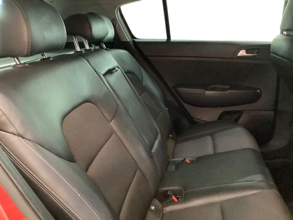 KIA Sportage 1.7 CRDI 2WD Business Class - 11