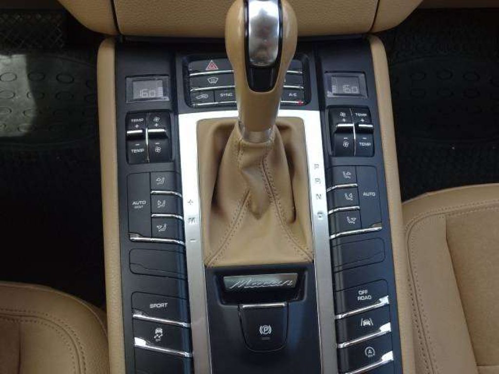 PORSCHE Macan S diesel 3.0 250 cv - 13