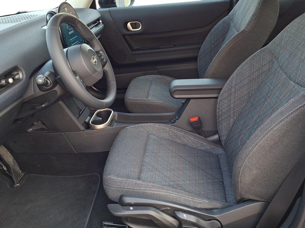 MINI Cooper C Cooper C Essential Pacchetto XS Aut. - 9