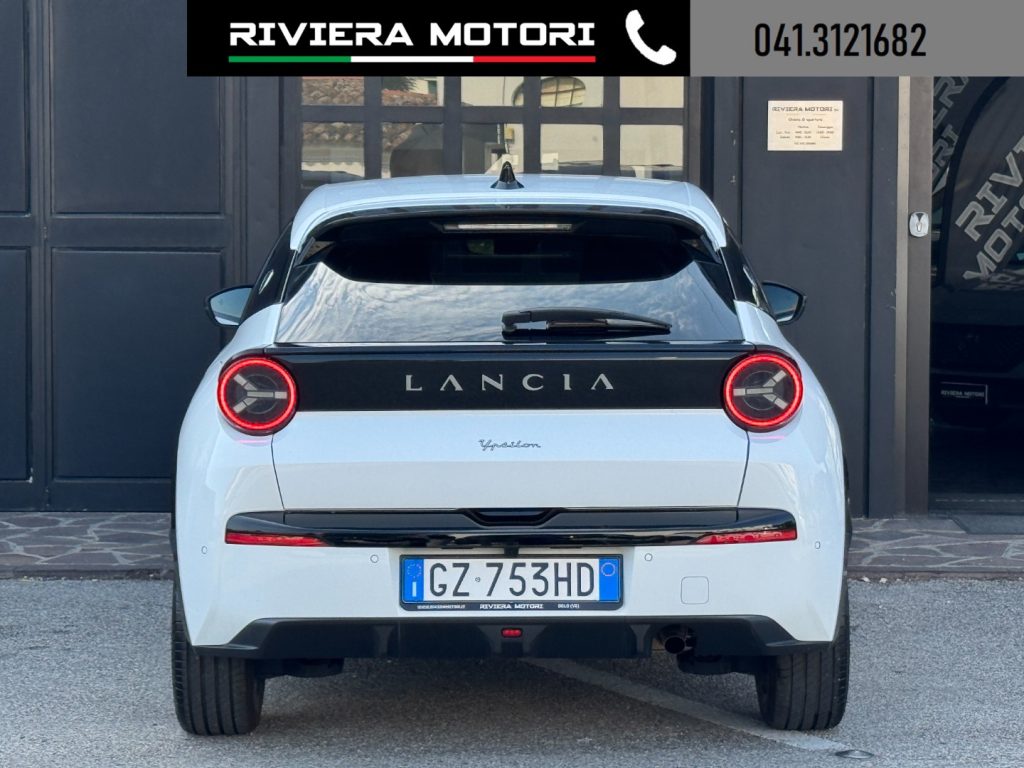 LANCIA Ypsilon Hybrid e-DCT LX - 11