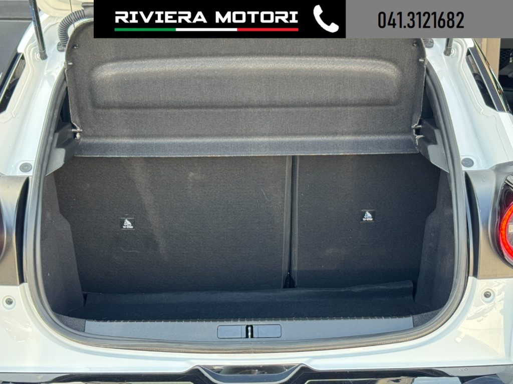 LANCIA Ypsilon Hybrid e-DCT LX - 10