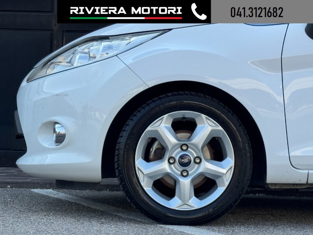 FORD Fiesta 1.4 5 porte Bz.- GPL Titanium - 13