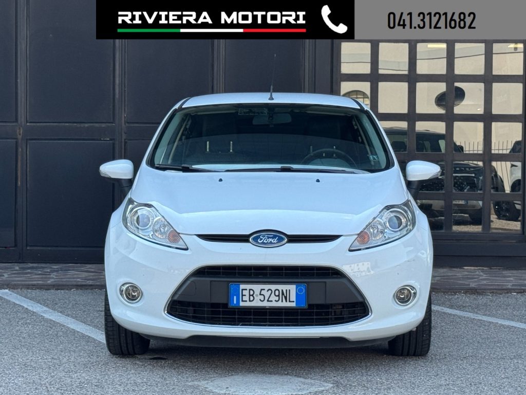 FORD Fiesta 1.4 5 porte Bz.- GPL Titanium - 2