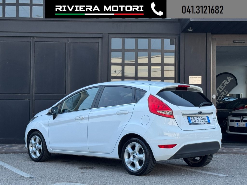FORD Fiesta 1.4 5 porte Bz.- GPL Titanium - 12