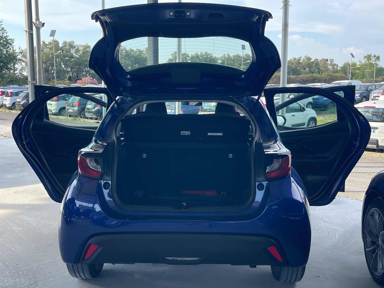 TOYOTA Yaris 1.5 Hybrid 5 porte Style Automatica Navi - 30