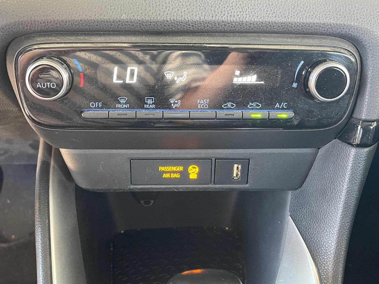 TOYOTA Yaris 1.5 Hybrid 5 porte Business Automatica - 6
