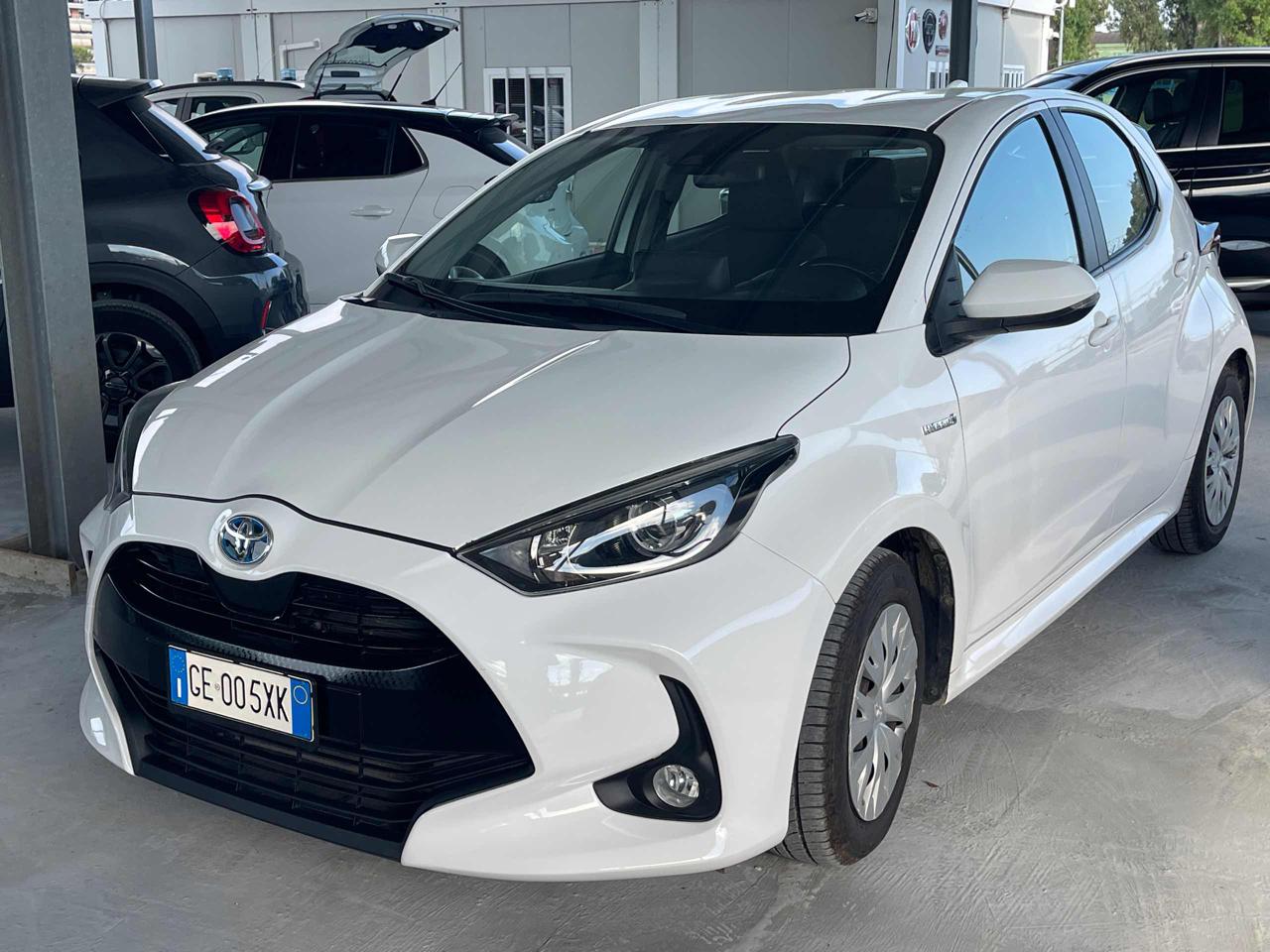 TOYOTA Yaris 1.5 Hybrid 5 porte Business Automatica - 17