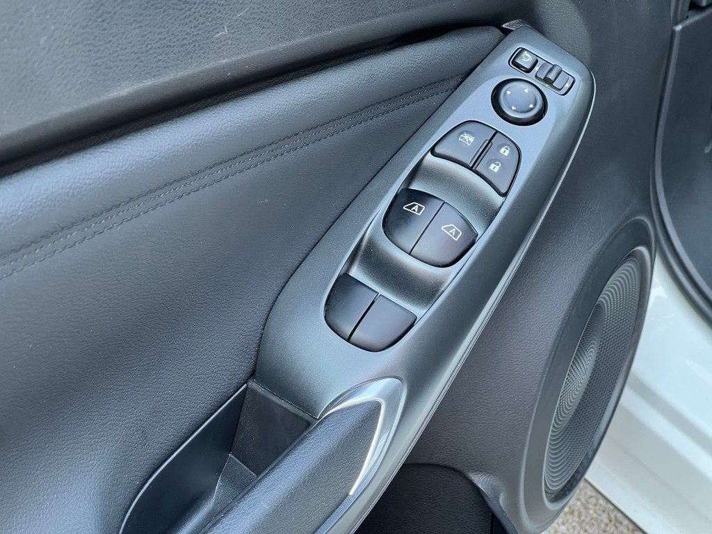 NISSAN Juke 1.6 HEV N-Connecta - 20