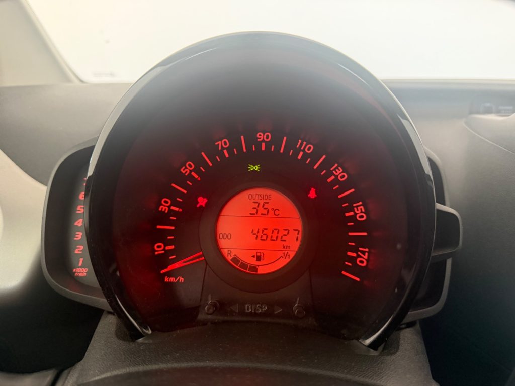 TOYOTA Aygo 1.0 VVT-i 69 CV 5 porte x-wave - 12