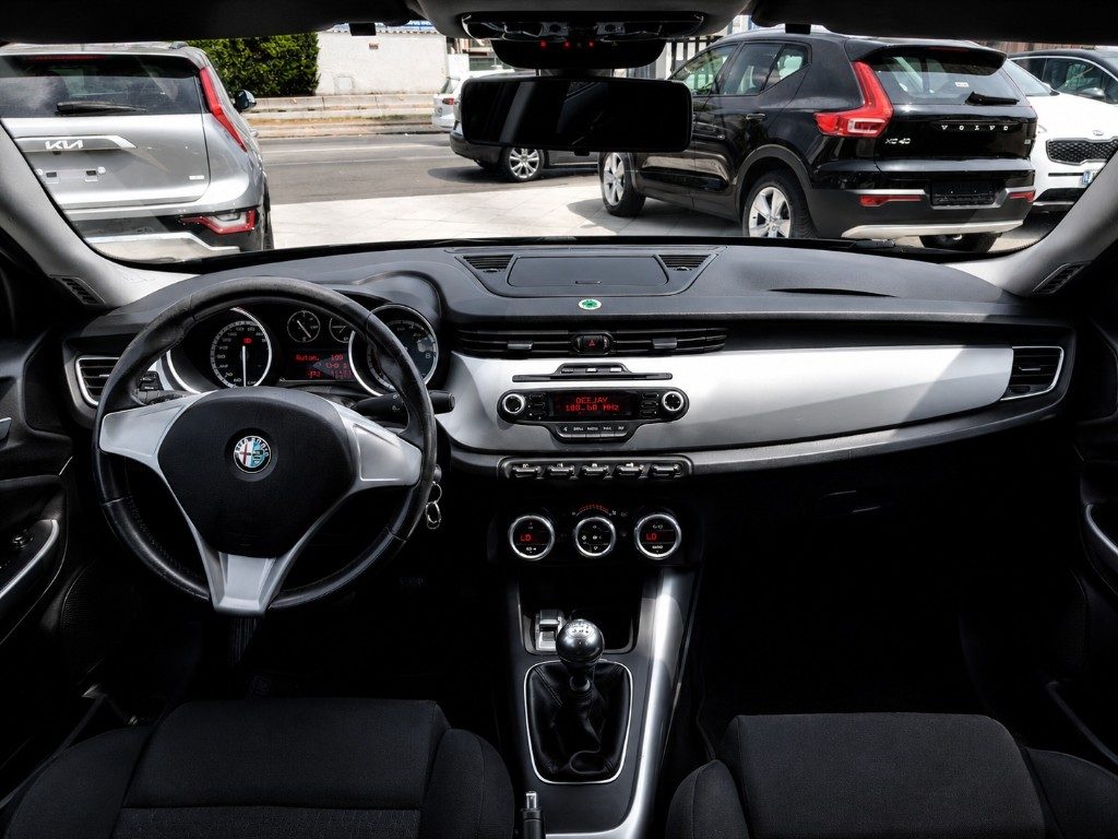 ALFA ROMEO Giulietta 1.6 JTDm-2 105 CV Distinctive Pack Quadrifoglio - 12