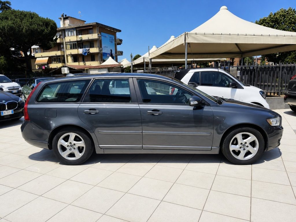 VOLVO V50 D2 Unico Proprietario Neopatentati Bluetooth - 4