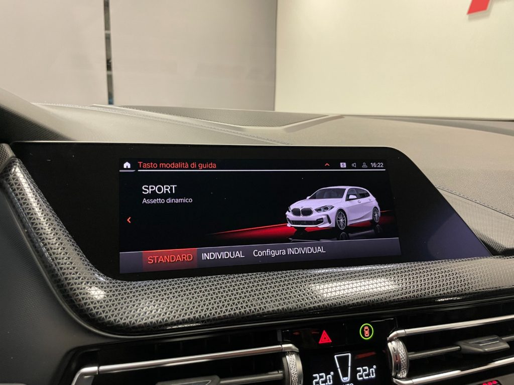 BMW 116 D M-SPORT AUTO - 26