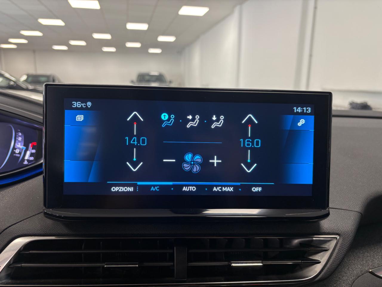PEUGEOT 5008 BlueHDi 130 S&S EAT8 Allure Pack 7 POSTI - 17
