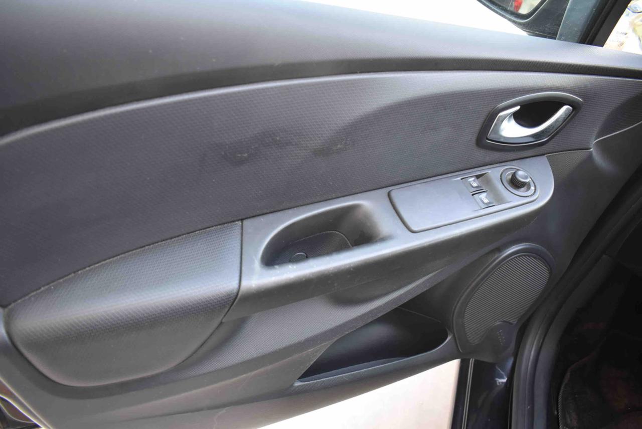 RENAULT Clio 1.5 dCi 8V 75CV 5 porte Live - 7