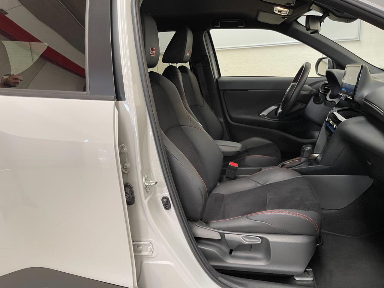 Yaris Cross 13