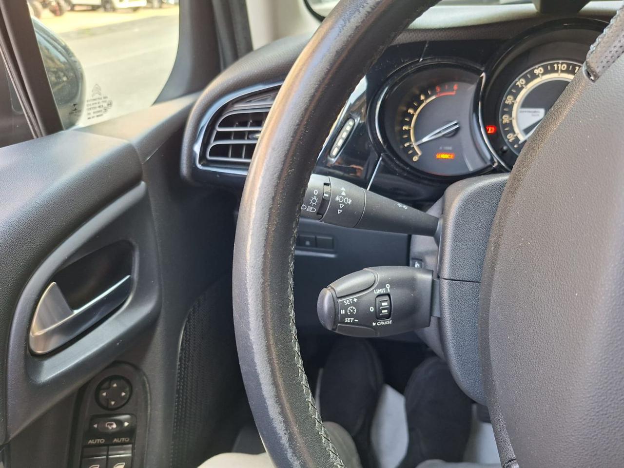 CITROEN C3 1.4 HDi 70 Exclusive - 17