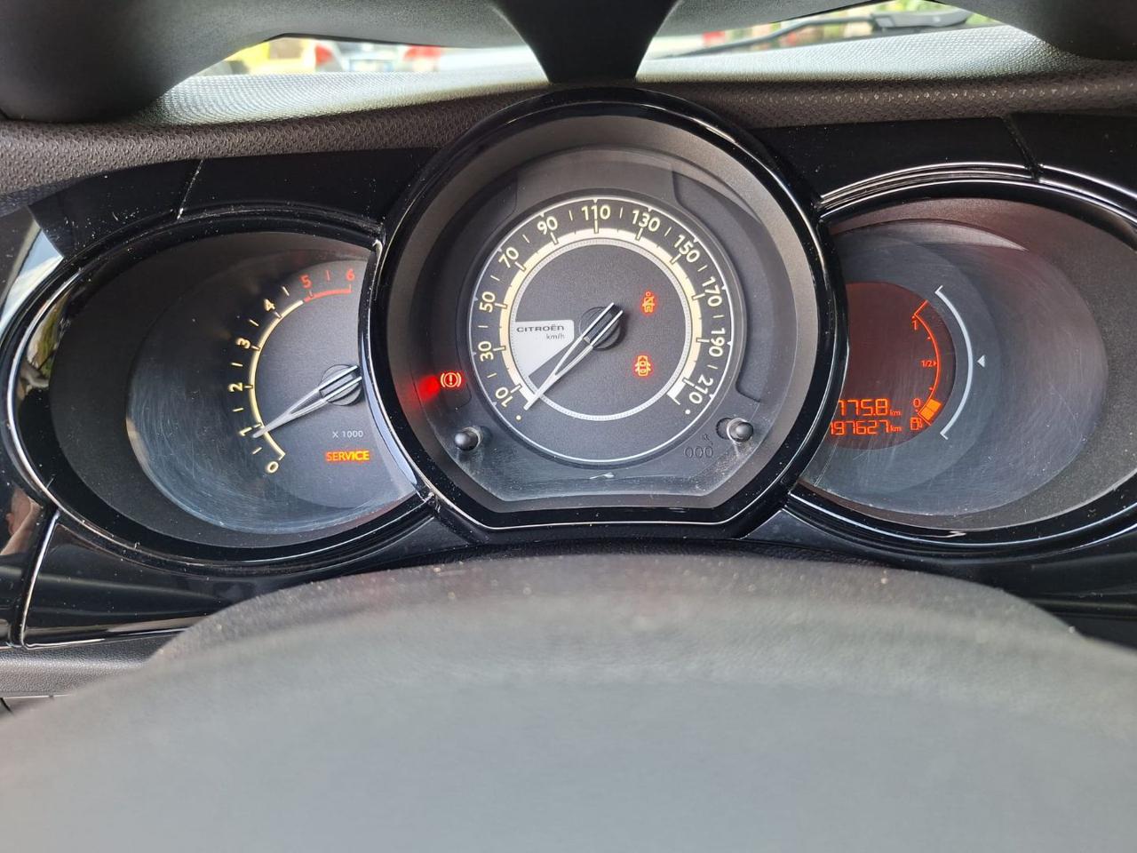 CITROEN C3 1.4 HDi 70 Exclusive - 10