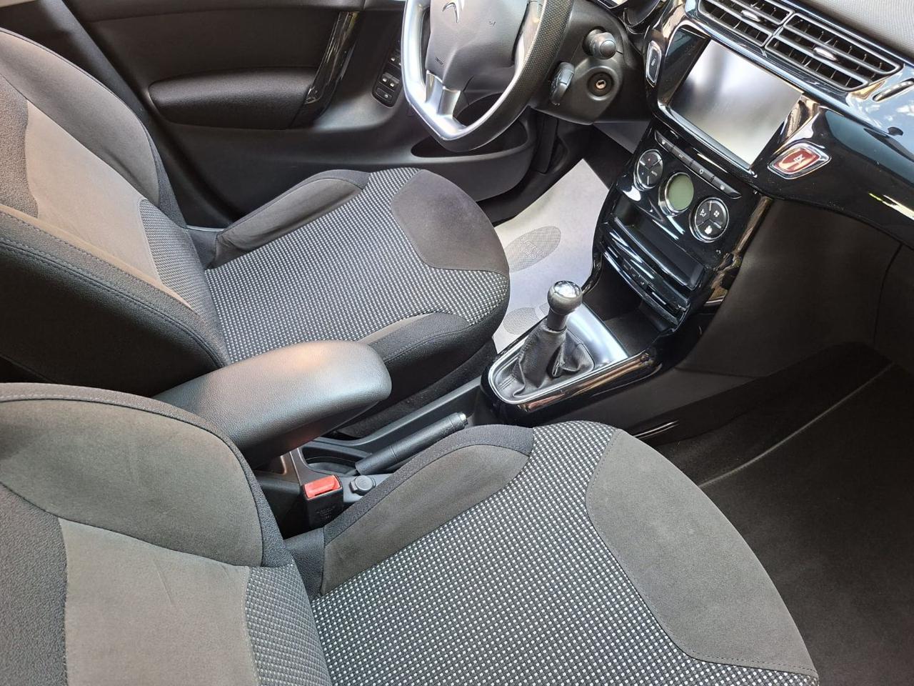 CITROEN C3 1.4 HDi 70 Exclusive - 4