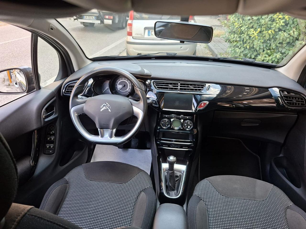 CITROEN C3 1.4 HDi 70 Exclusive - 6
