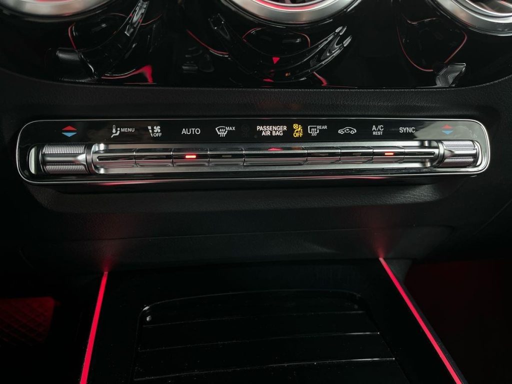 MERCEDES-BENZ GLA 180 d Automatic Sport Plus - 14