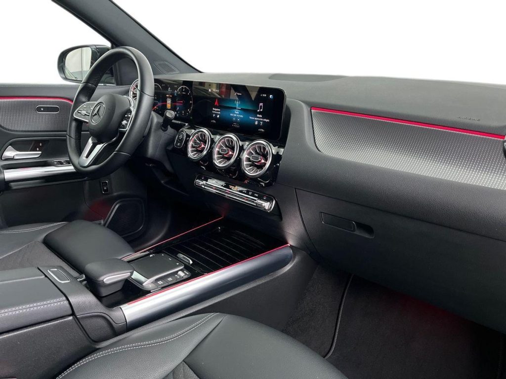 MERCEDES-BENZ GLA 180 d Automatic Sport Plus - 16