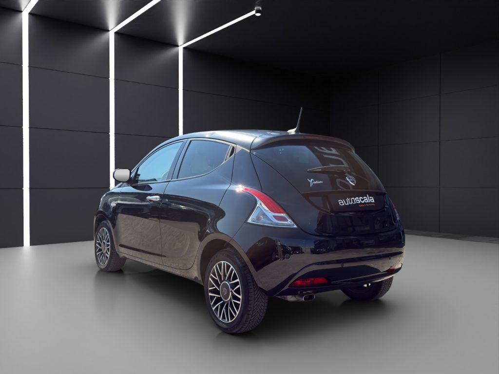 LANCIA Ypsilon 1.2 69 CV 5 porte GPL Ecochic Gold - 3