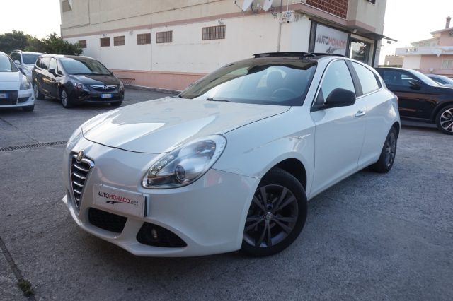 ALFA ROMEO Giulietta Bianco pastello