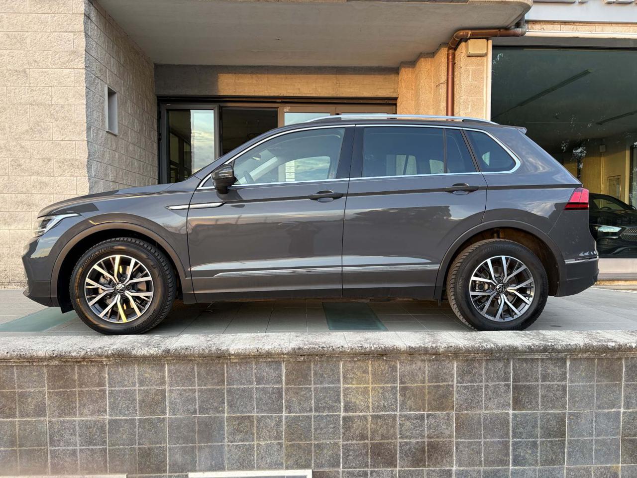 VOLKSWAGEN Tiguan 2.0 TDI 150 CV SCR DSG Life - 8