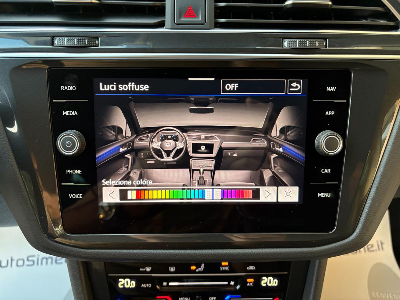 VOLKSWAGEN Tiguan 2.0 TDI 150 CV SCR DSG Life - 16