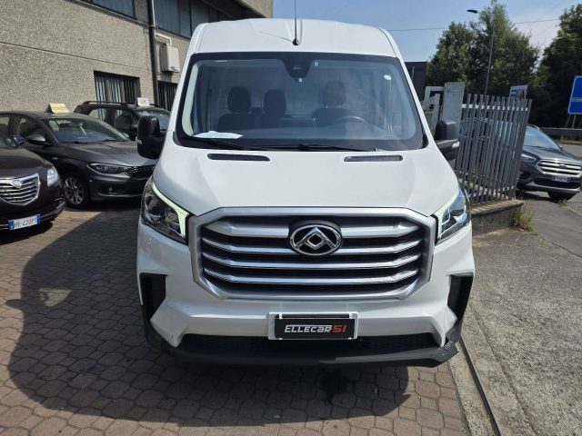 MAXUS Deliver 9 Argento pastello