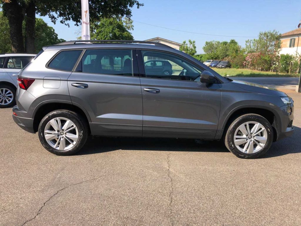 SKODA Karoq 2.0 TDI SCR DSG Executive - 5