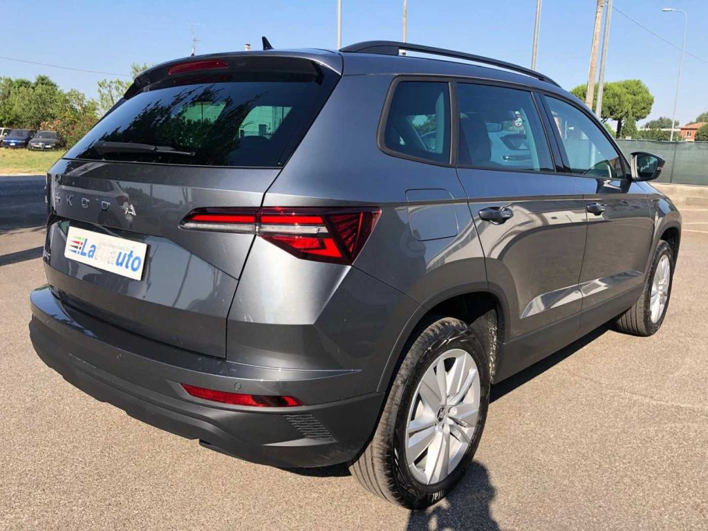 SKODA Karoq 2.0 TDI SCR DSG Executive - 6