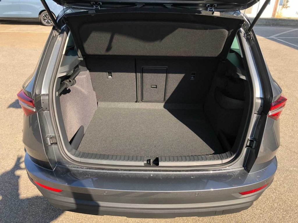 SKODA Karoq 2.0 TDI SCR DSG Executive - 8