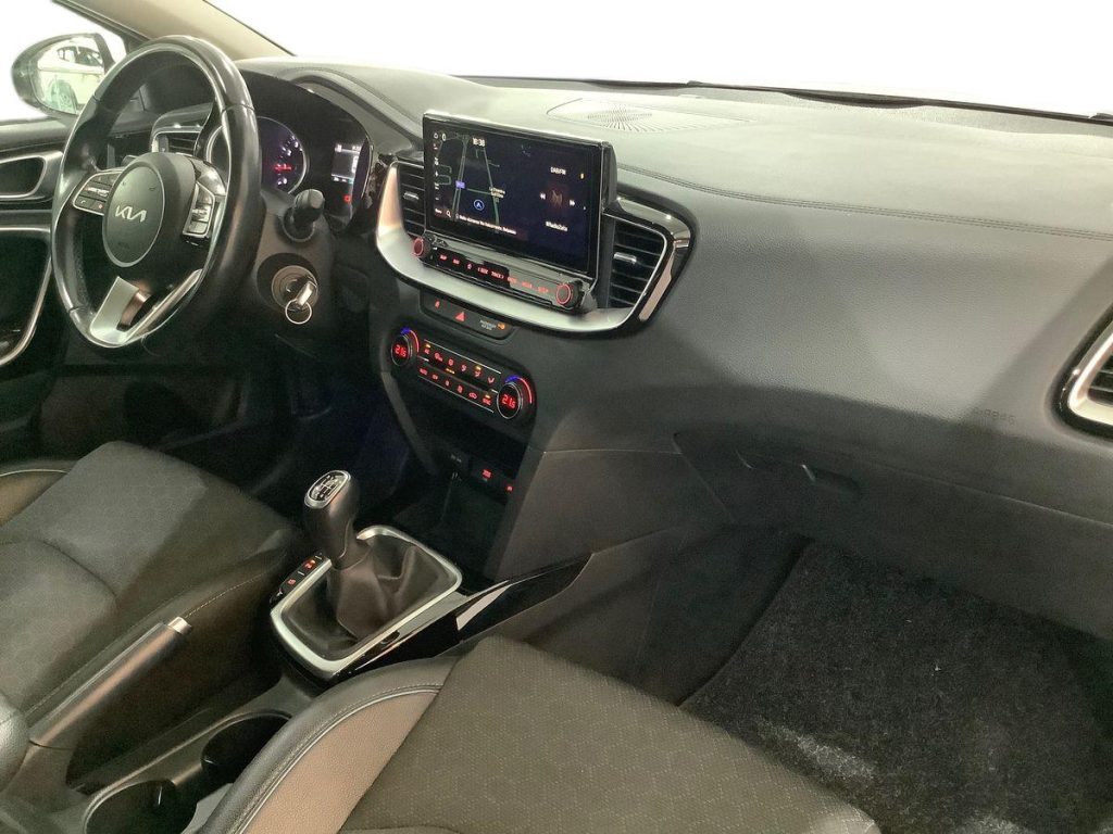 KIA XCeed 1.5 T-GDi 160 CV MHEV iMT Business - 9