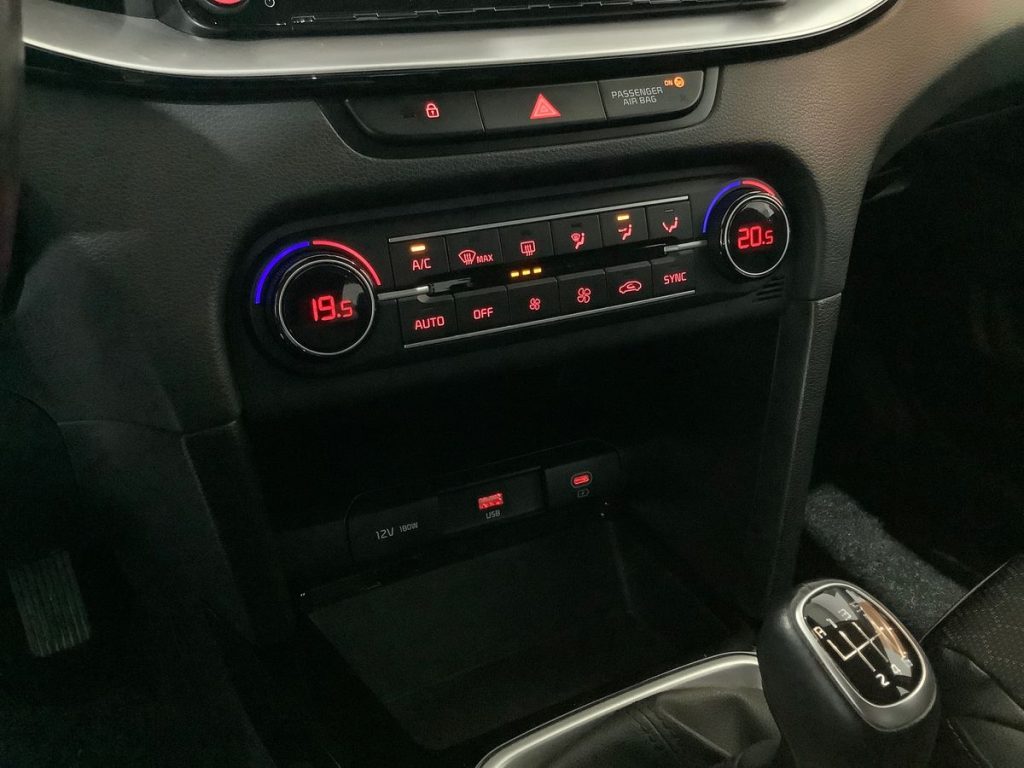 KIA XCeed 1.5 T-GDi 160 CV MHEV iMT Business - 23