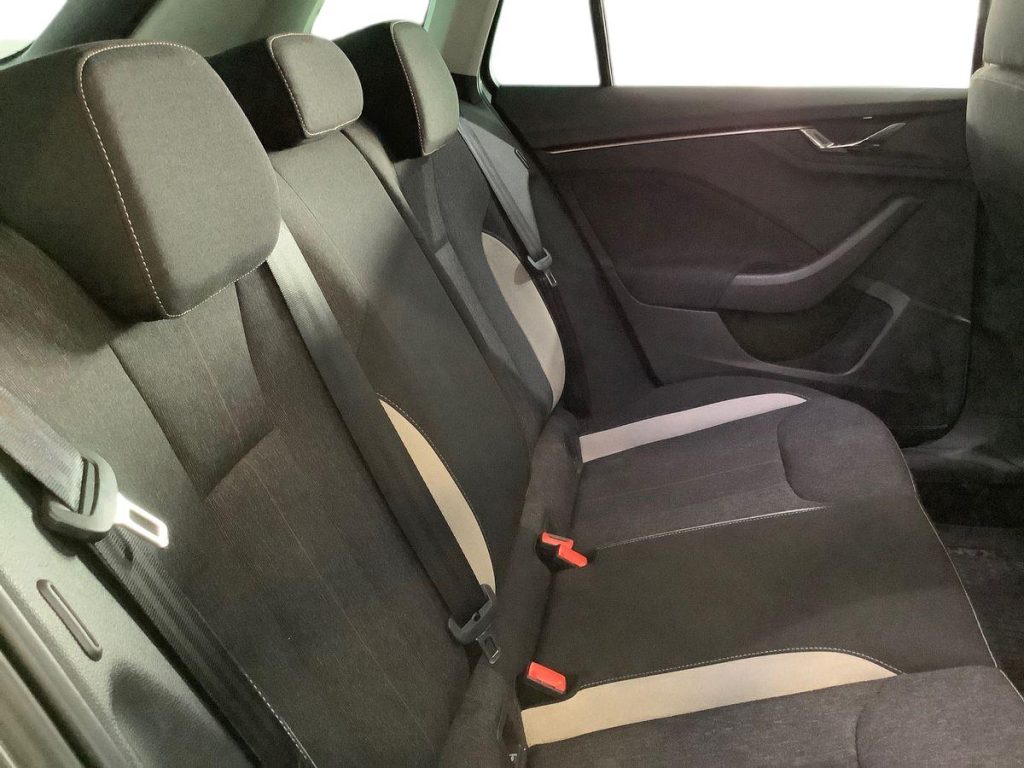SKODA Kamiq 1.0 TSI 110 CV DSG Style - 11