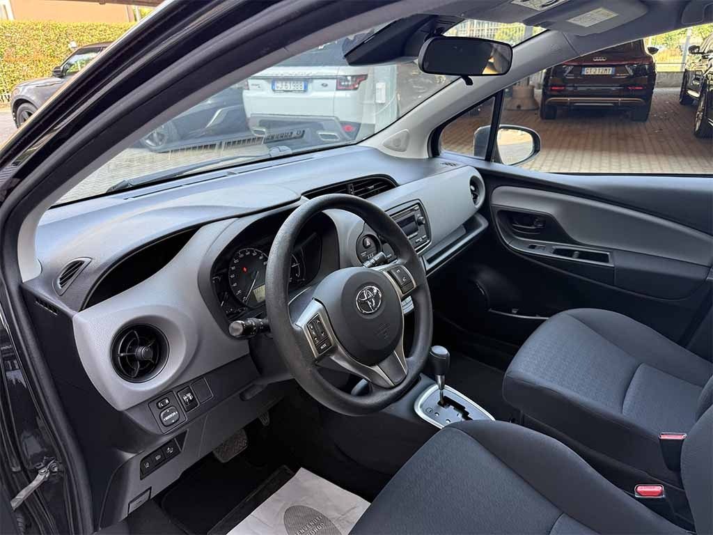 TOYOTA Yaris 5 p 1.5h AUTOMATICA X NEOPATENTATI PREZZO REALE - 9