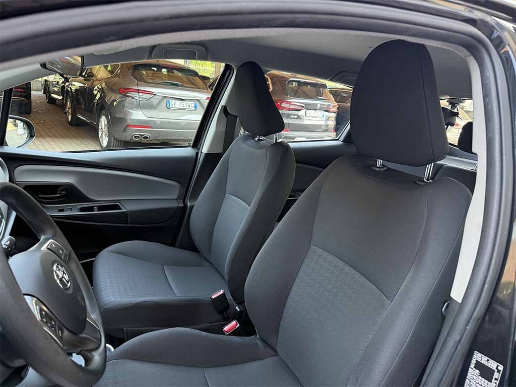 TOYOTA Yaris 5 p 1.5h AUTOMATICA X NEOPATENTATI PREZZO REALE - 16
