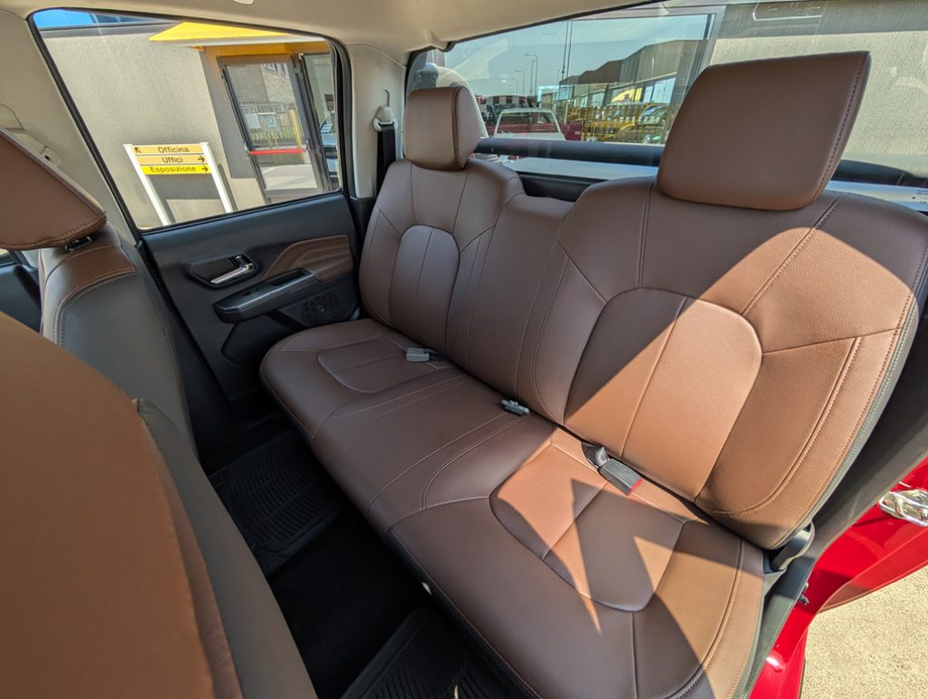 GREAT WALL Steed 2.4 Ecodual 4WD Premium - 23