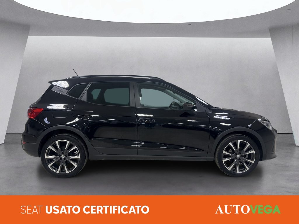 SEAT Arona 1.0 ecotsi black edition 95cv - 3