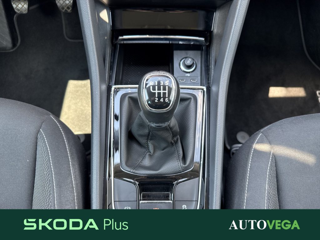 SKODA Karoq 1.5 tsi executive - 11