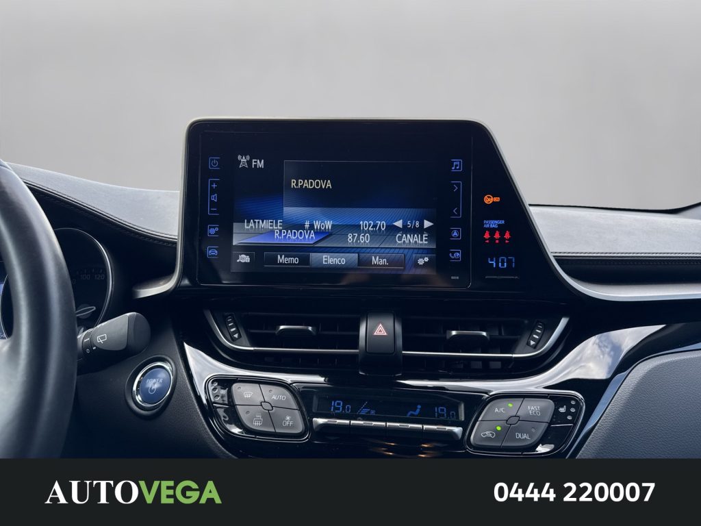 TOYOTA C-HR 1.8h lounge 2wd e-cvt my18 - 10